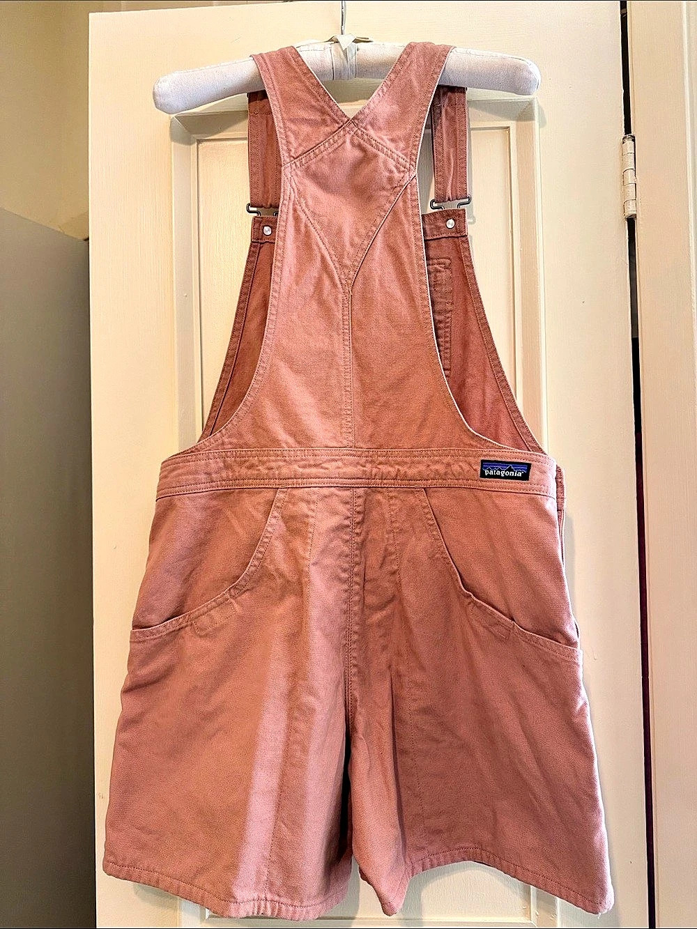 Patagonia Women's Stand Up Overalls - 5" Terra Pink Medium new without tags - Picture 2 of 4